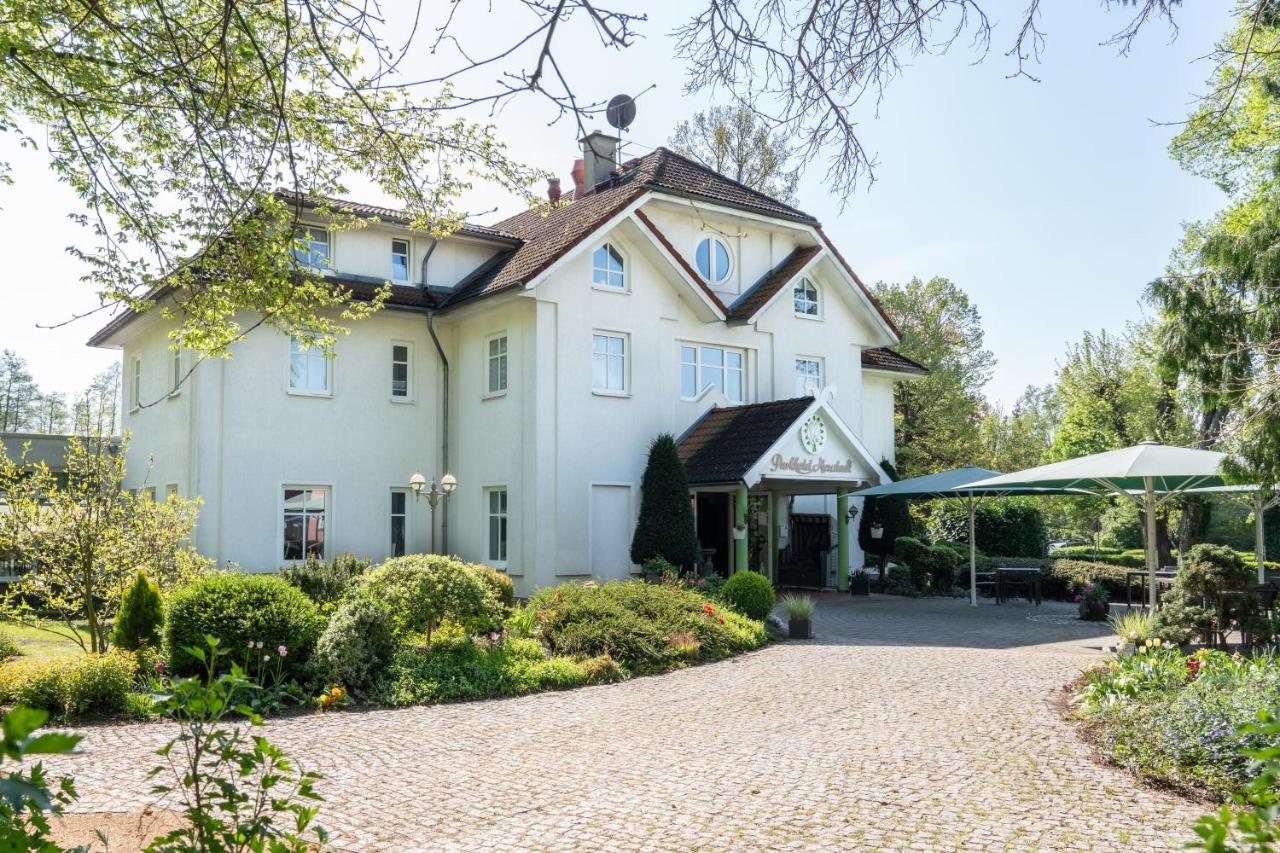 Parkhotel Neustadt Garni Экстерьер фото