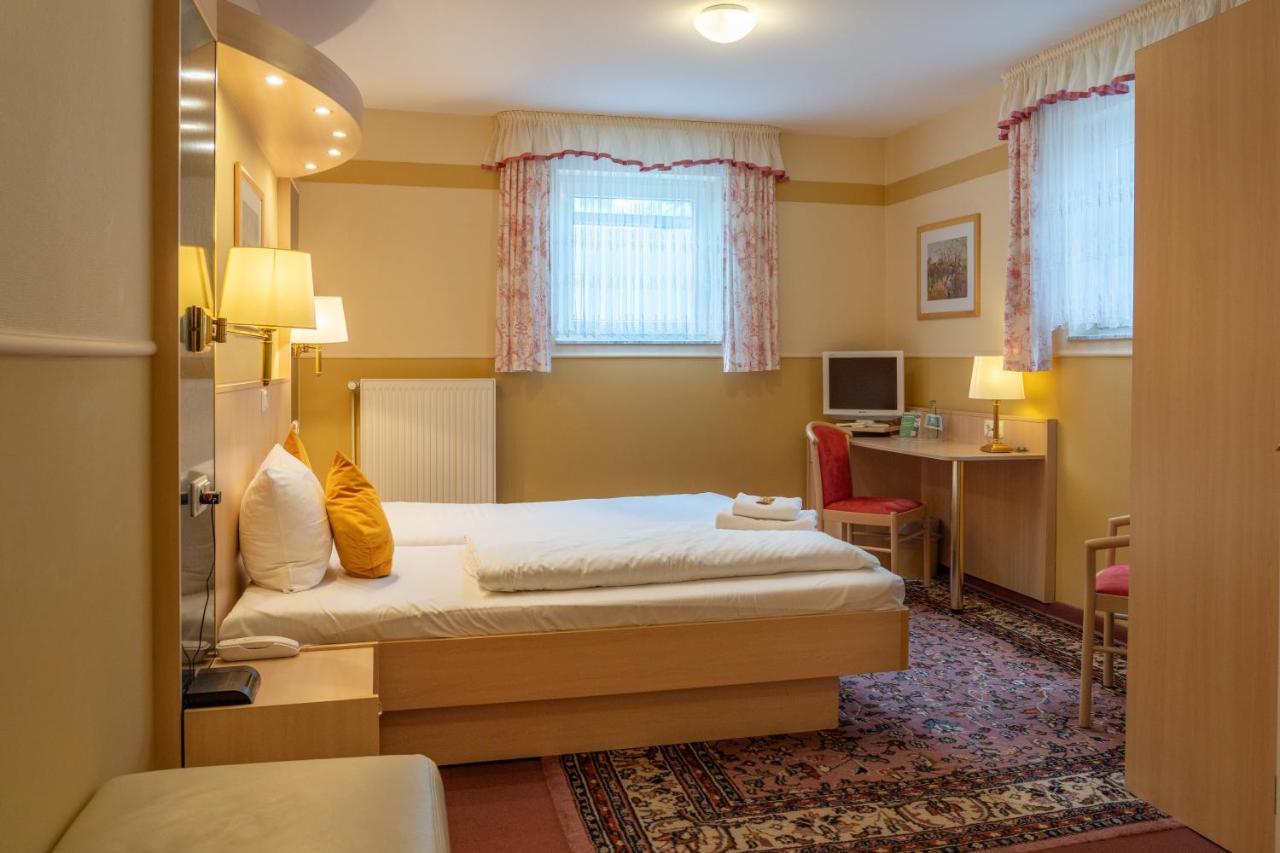 Parkhotel Neustadt Garni Экстерьер фото