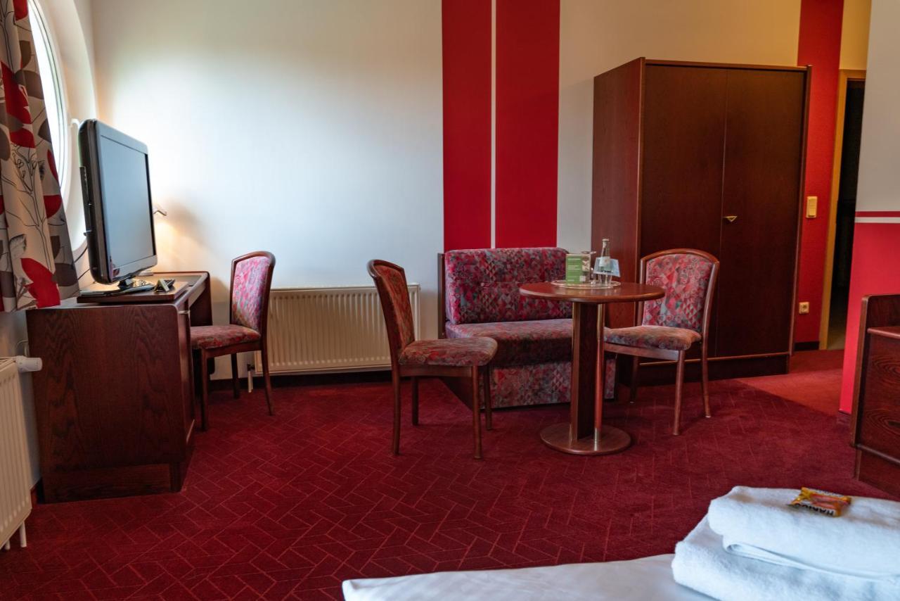 Parkhotel Neustadt Garni Экстерьер фото